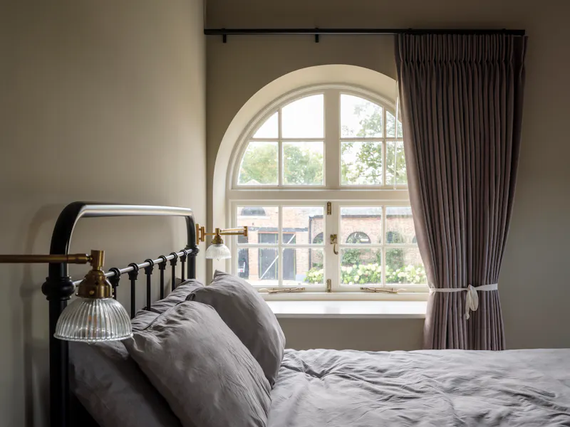 Bedroom at Classic Georgian house in Ware, A1403 (photo 22)