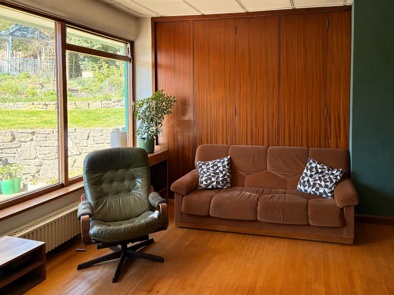 Panelling at 1960's Welwyn Bungalow, D2729 (photo 8)
