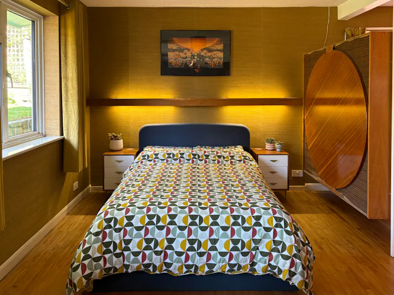 Bedroom at 1960's Welwyn Bungalow, D2729 (photo 16)