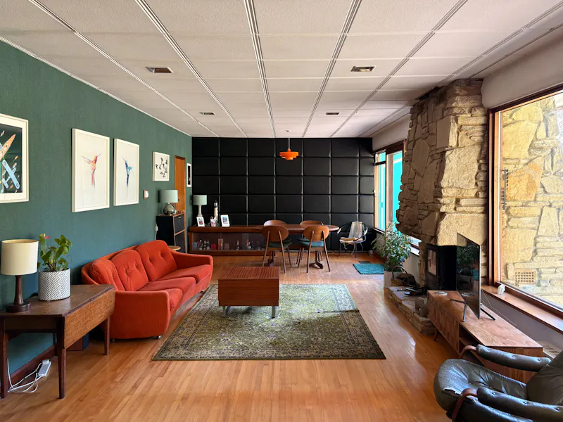 Living Room at 1960's Welwyn Bungalow, D2729 (photo 9)