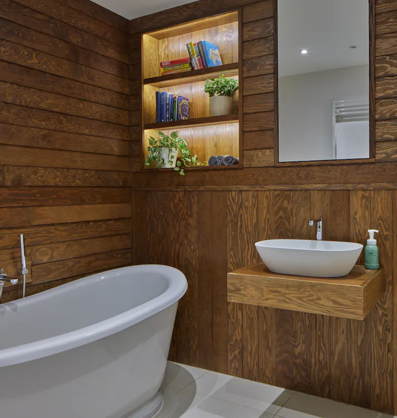 Bathroom at Striking Hemel Hempstead house, D2270 (photo 15)