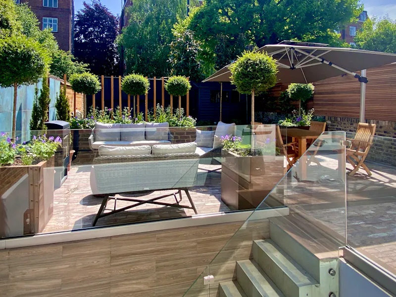 Garden at Luxury Chiswick home, B2081 (photo 39)