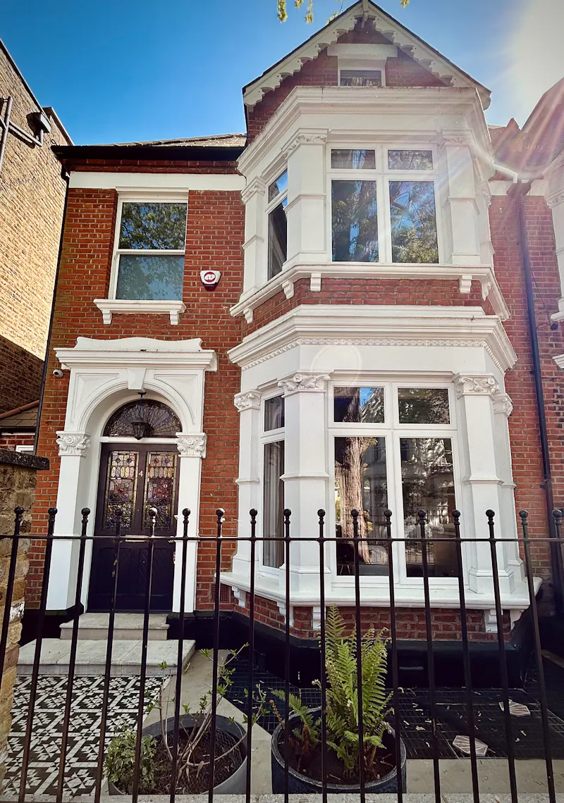 Luxury Chiswick home, B2081 (photo 43)