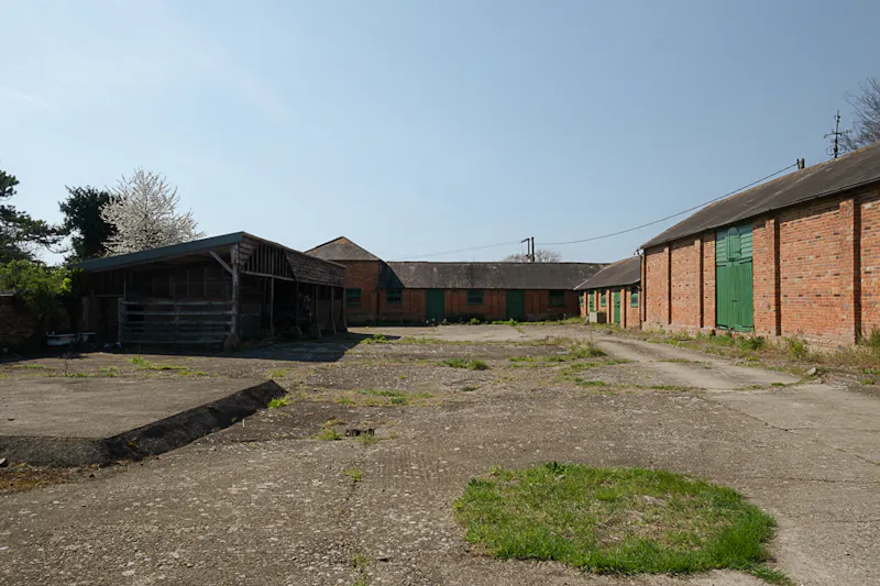Grade II listed Chiltern Manor, A1651 (photo 79)