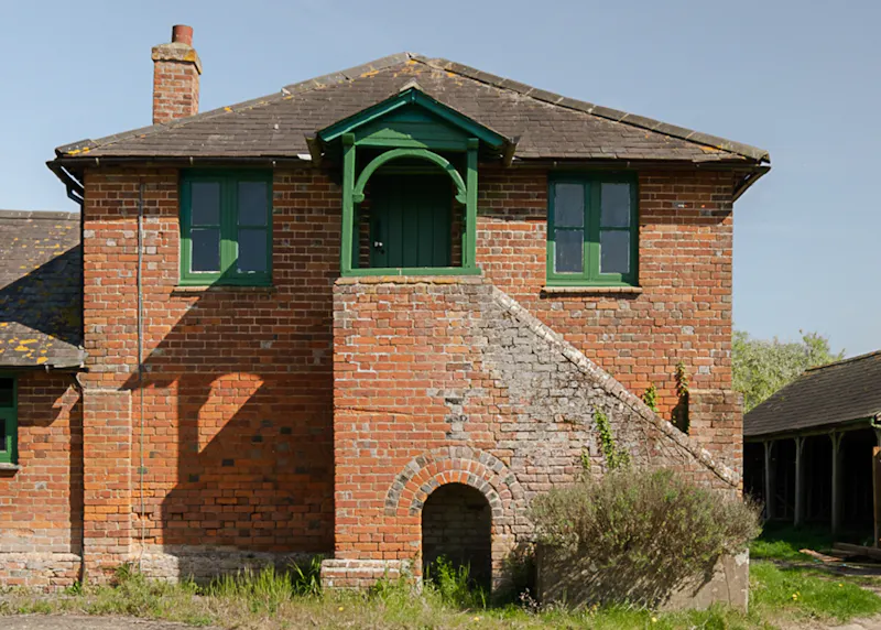 Grade II listed Chiltern Manor, A1651 (photo 84)