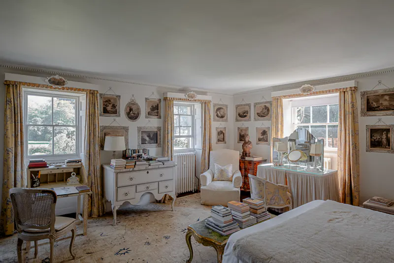 Bedroom at Grade II listed Chiltern Manor, A1651 (photo 34)