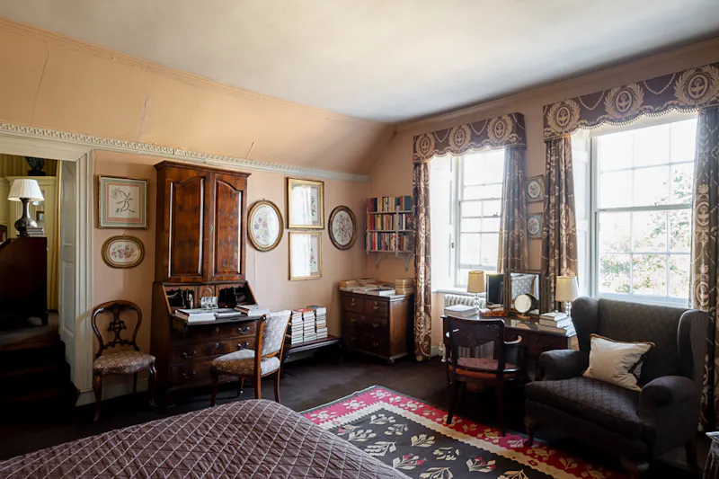 Bedroom at Grade II listed Chiltern Manor, A1651 (photo 38)