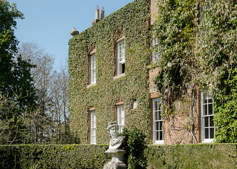 Grade II listed Chiltern Manor, A1651 (photo 61)