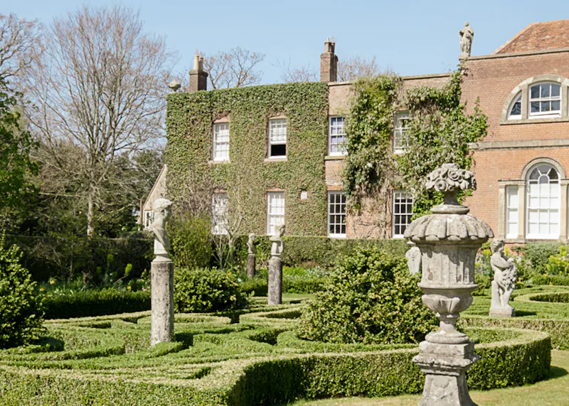 Grade II listed Chiltern Manor, A1651 (photo 59)