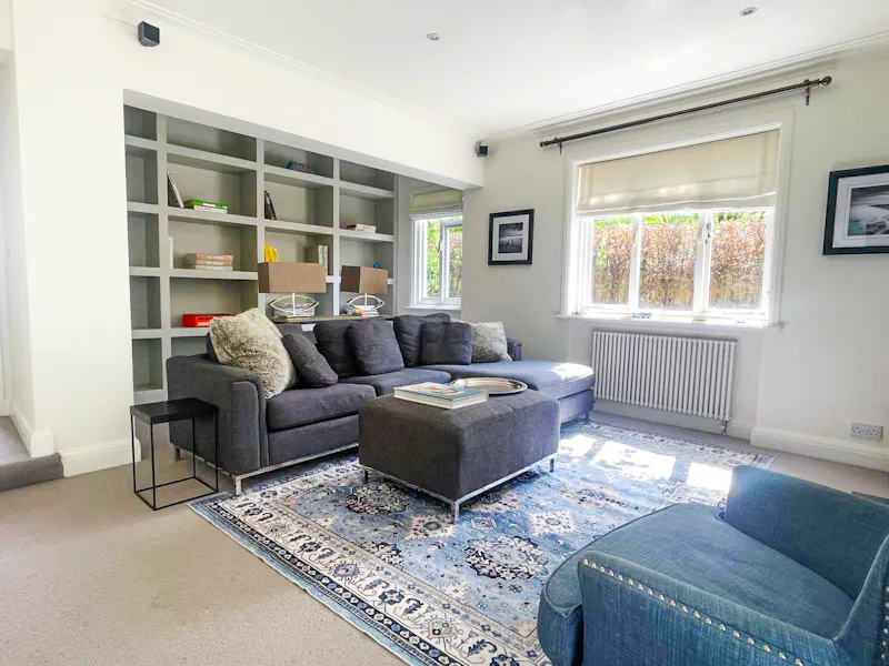 Living Room at Barons Court Gallery Home, D2384 (photo 6)
