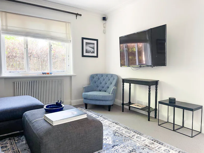 Barons Court Gallery Home, D2384 (photo 9)