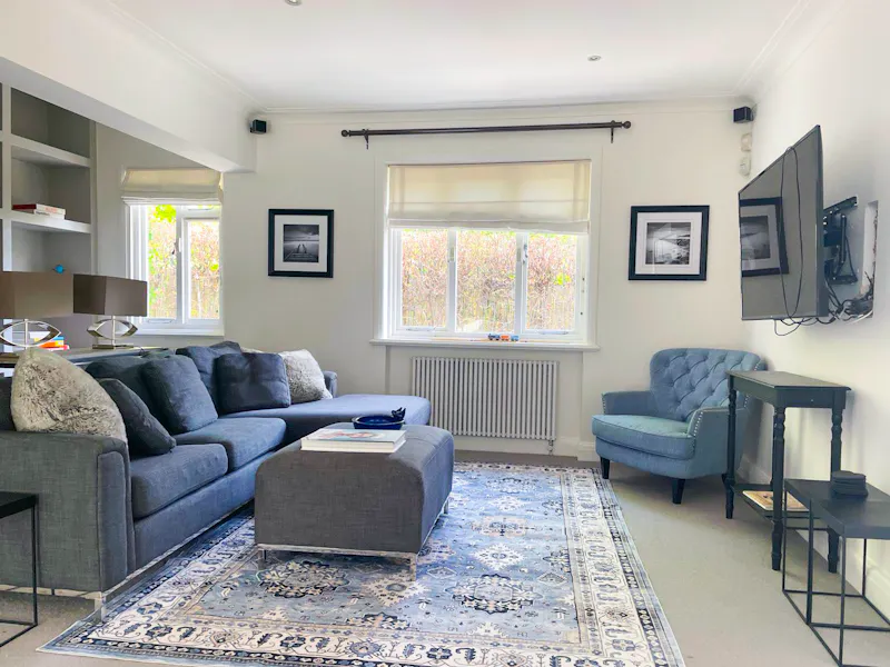 Barons Court Gallery Home, D2384 (photo 8)