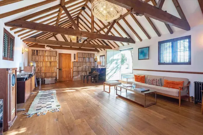 Stunning period Addington Manor, A1656 (photo 34)