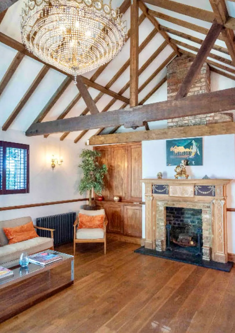 Stunning period Addington Manor, A1656 (photo 36)