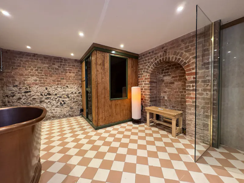 Stunning period Addington Manor, A1656 (photo 54)