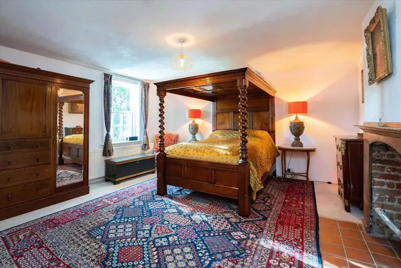 Bedroom at Stunning period Addington Manor, A1656 (photo 47)