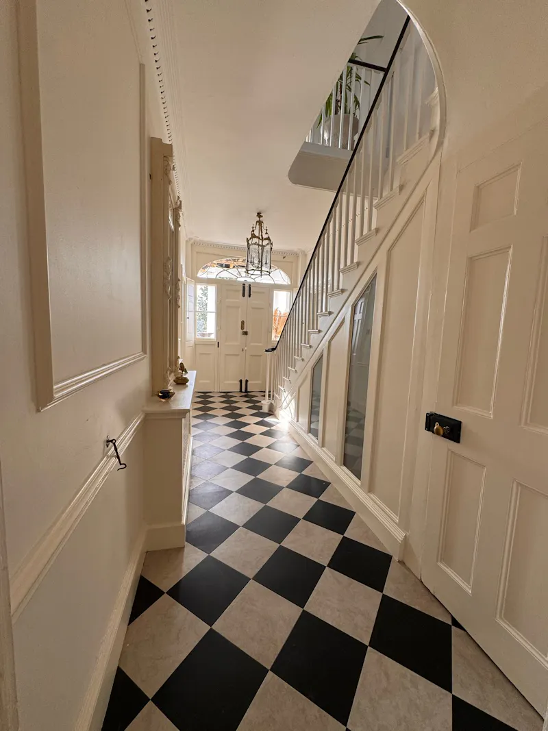 Corridor at Stunning period Addington Manor, A1656 (photo 3)