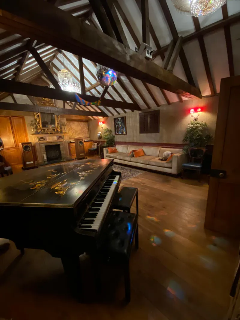 Piano at Stunning period Addington Manor, A1656 (photo 37)