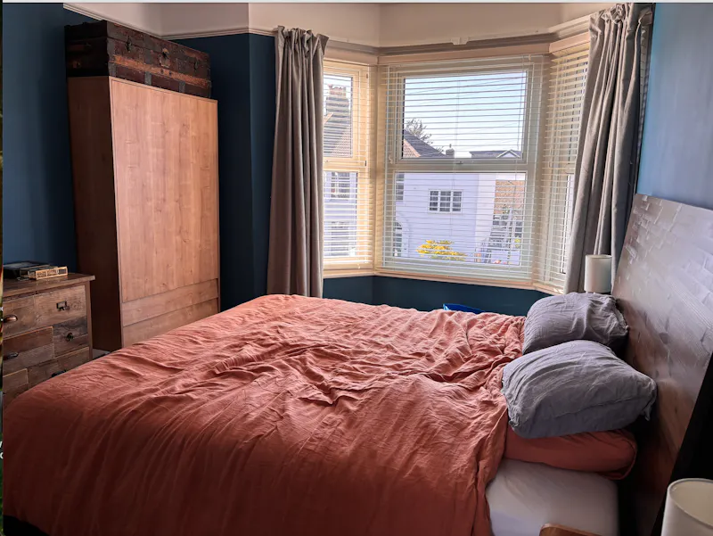 Bedroom at Catford family home, B2085 (photo 10)