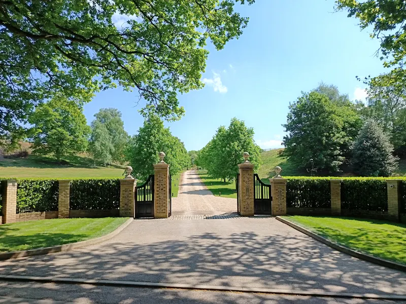 Grade II Picturesque Manor, A1657 (photo 77)
