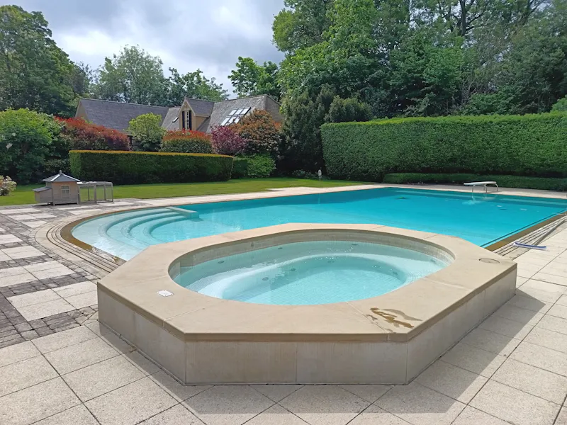 Jacuzzi at Grade II Picturesque Manor, A1657 (photo 51)