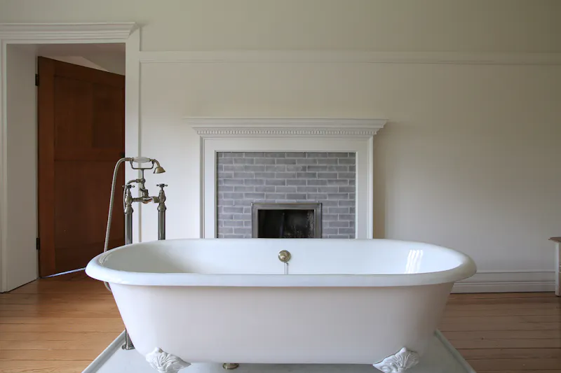 Bathroom at Shackleford Voysey manor, E540 (photo 60)