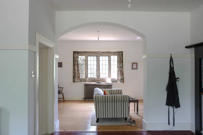 Sitting room at Shackleford Voysey manor, E540 (photo 39)