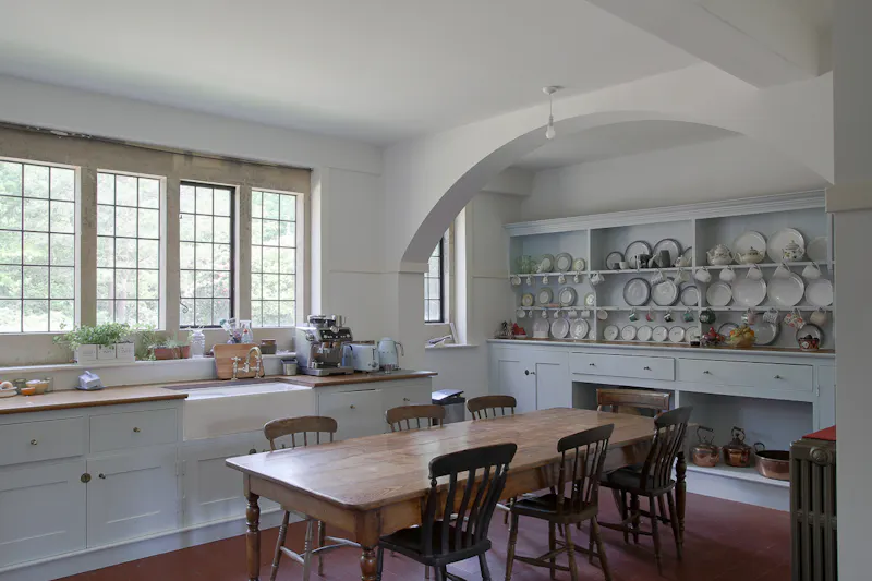 Kitchen at Shackleford Voysey manor, E540 (photo 30)