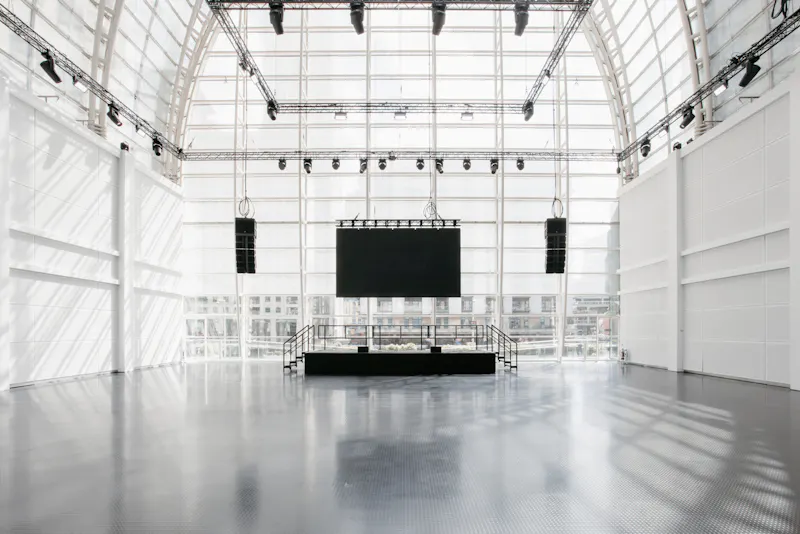 Beams at Canary Wharf Event Space, N534 (photo 5)
