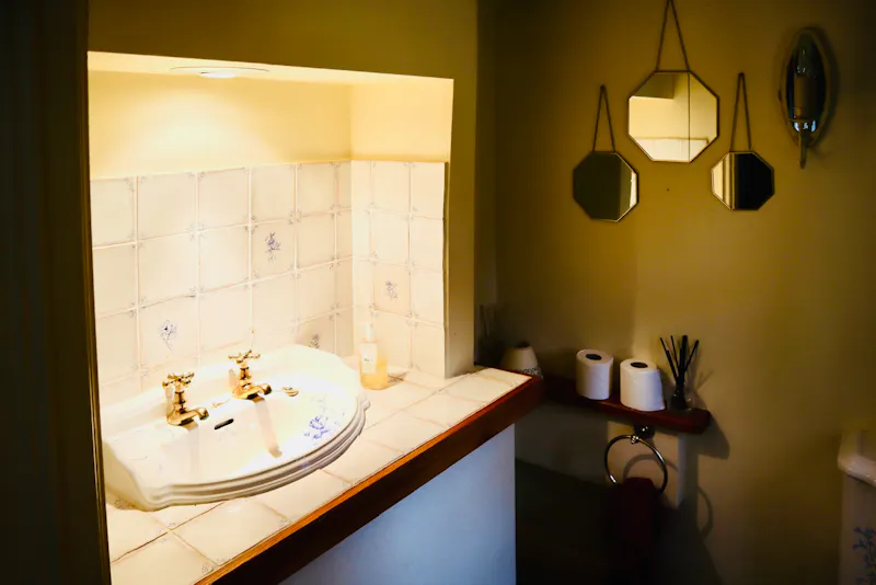Bathroom at Barnston Grade 2 Rectory, A1627 (photo 28)