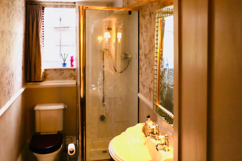 Bathroom at Barnston Grade 2 Rectory, A1627 (photo 29)