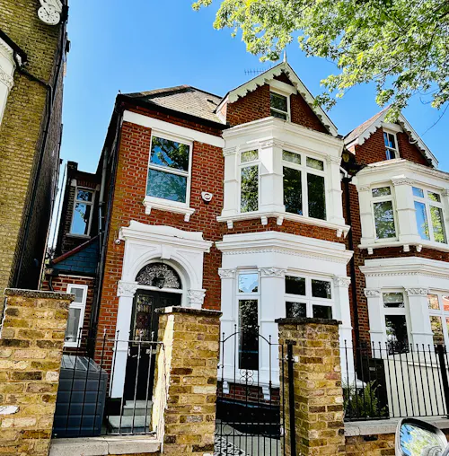 Luxury Chiswick home, B2081