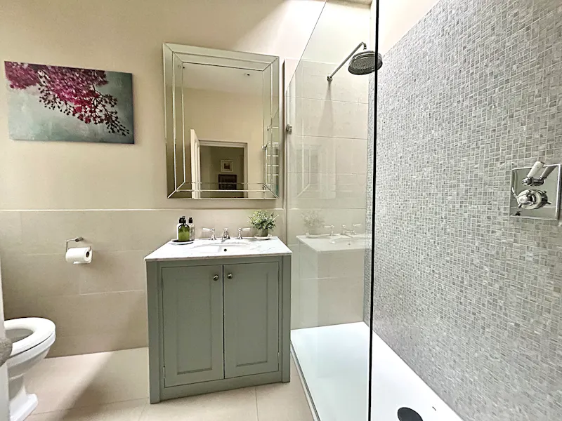 Bathroom at Luxury Chiswick home, B2081 (photo 27)