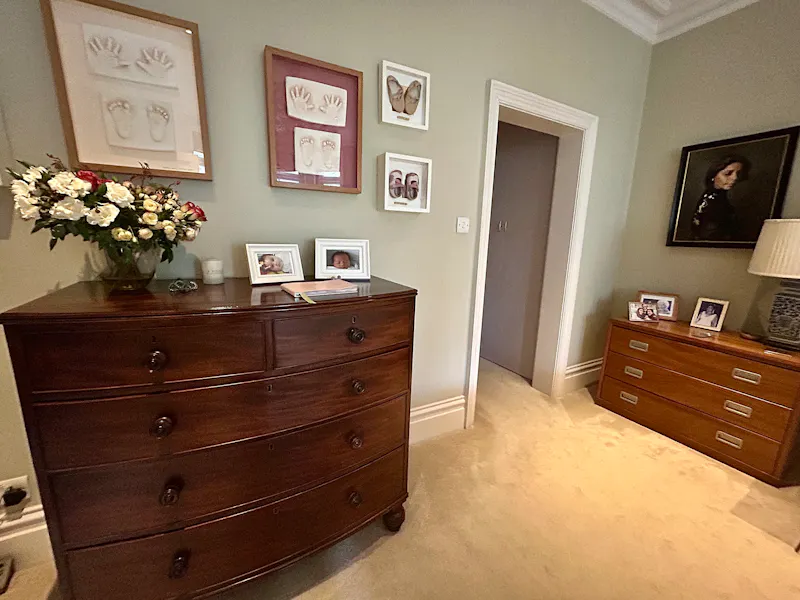 Dressing room at Luxury Chiswick home, B2081 (photo 32)