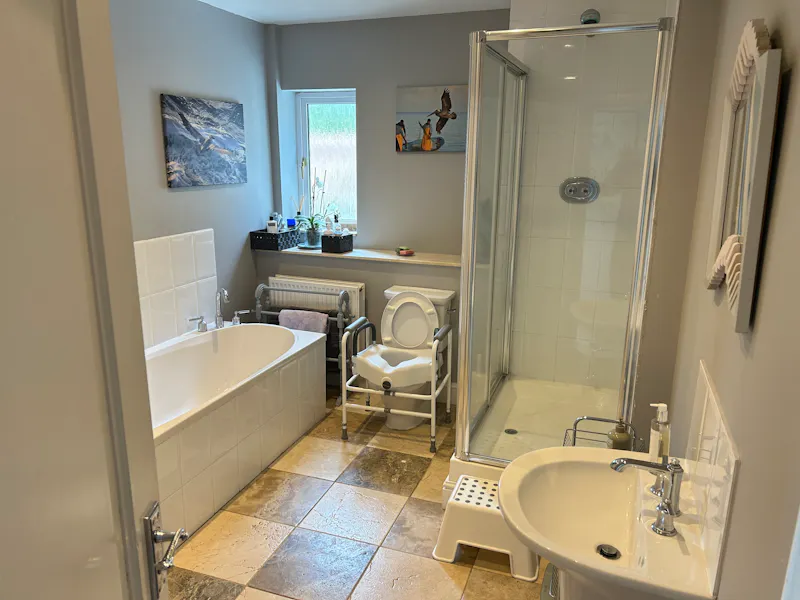 Bathroom at 1920s Coach House in Tring , B2083 (photo 39)