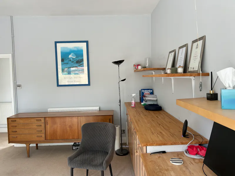 Office at 1920s Coach House in Tring , B2083 (photo 42)