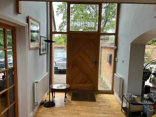 1920s Coach House in Tring , B2083
