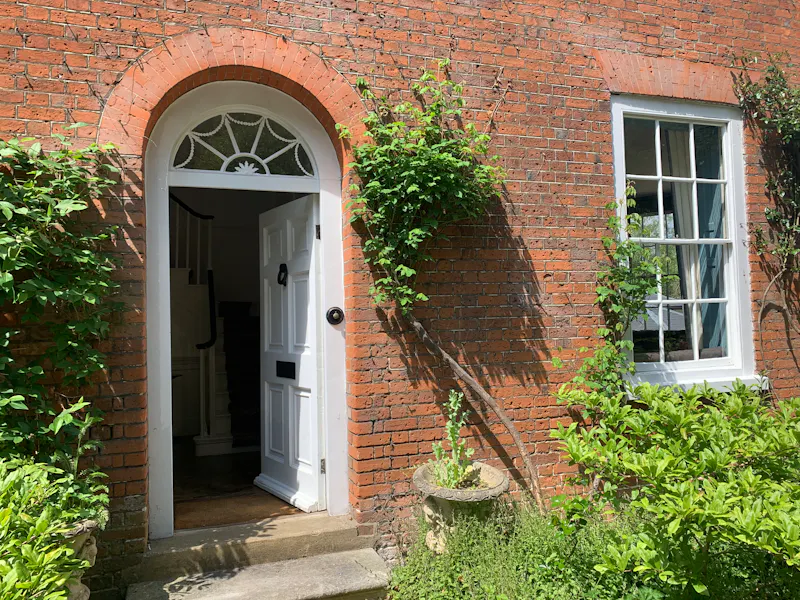 South Oxhey Georgian House, L398 (photo 2)