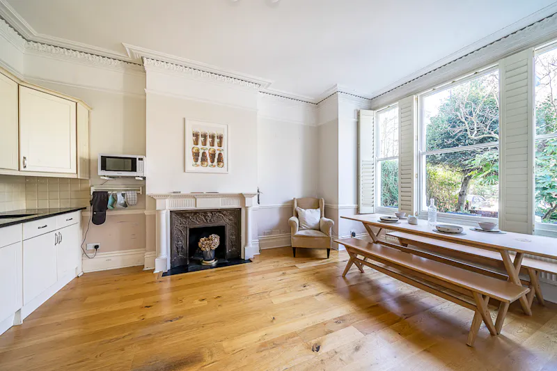Large Brixton Victorian Terrace, B2082 (photo 4)