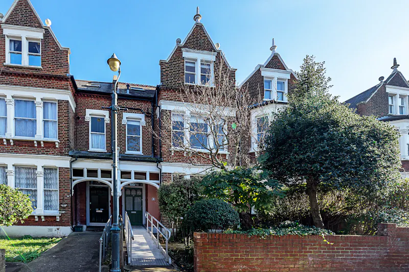 Large Brixton Victorian Terrace, B2082 (photo 26)