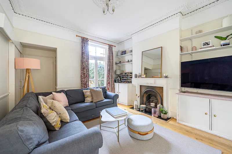 Living Room at Large Brixton Victorian Terrace, B2082 (photo 5)