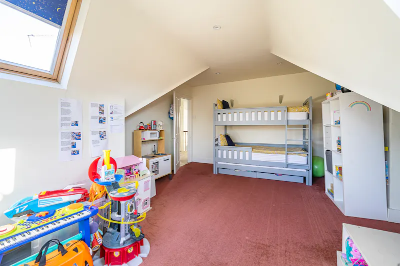 Bedroom - child's at Large Brixton Victorian Terrace, B2082 (photo 21)