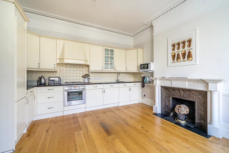 Kitchen at Large Brixton Victorian Terrace, B2082 (photo 3)