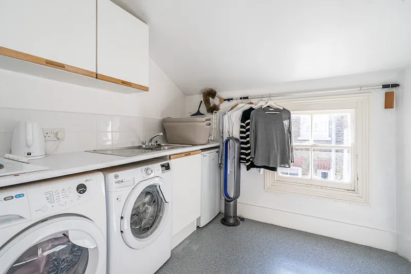 Utility room at Large Brixton Victorian Terrace, B2082 (photo 8)