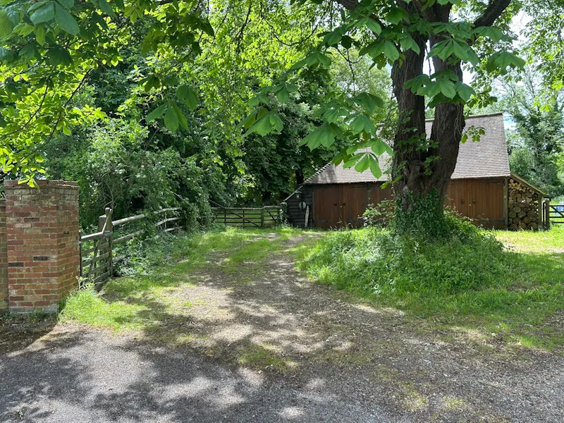 1920s Coach House in Tring , B2083 (photo 68)