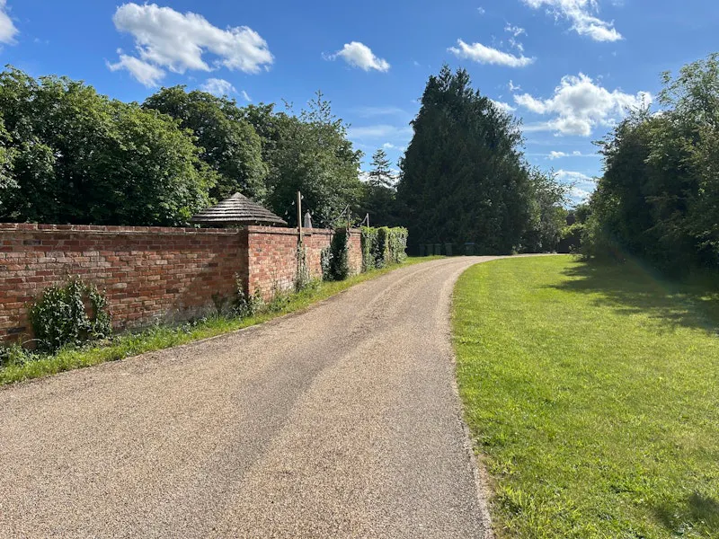 1920s Coach House in Tring , B2083 (photo 80)