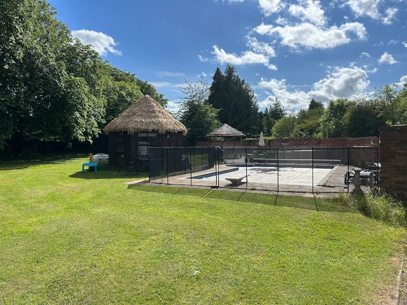 1920s Coach House in Tring , B2083 (photo 66)