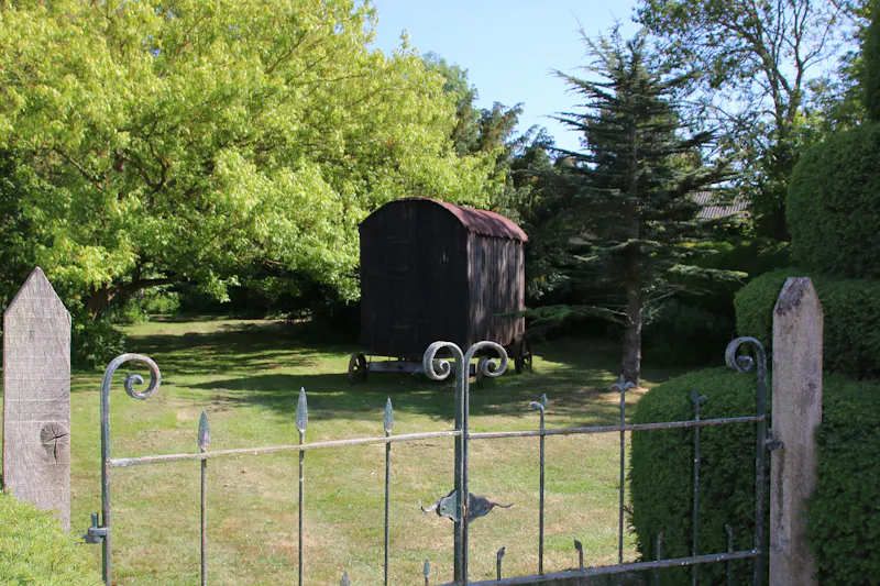 Canterbury farm with fairground, A1546 (photo 41)
