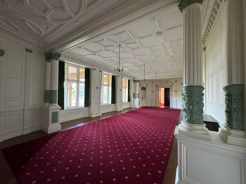Country manor in Camberley, B1791 (photo 9)