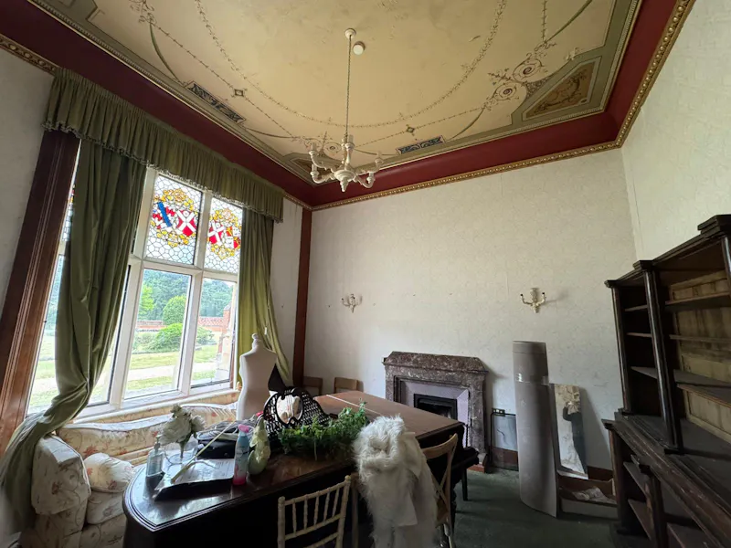 Country manor in Camberley, B1791 (photo 21)